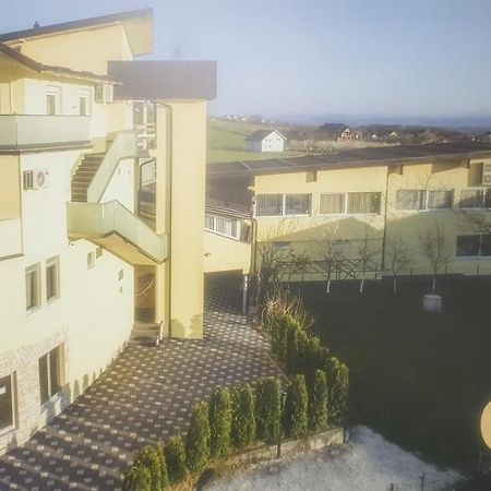 Gold Apartmani Kozarac エクステリア 写真