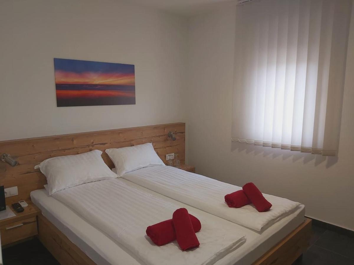 Gold Apartmani Kozarac エクステリア 写真