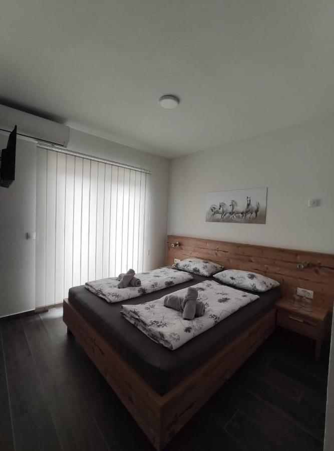 Gold Apartmani Kozarac エクステリア 写真