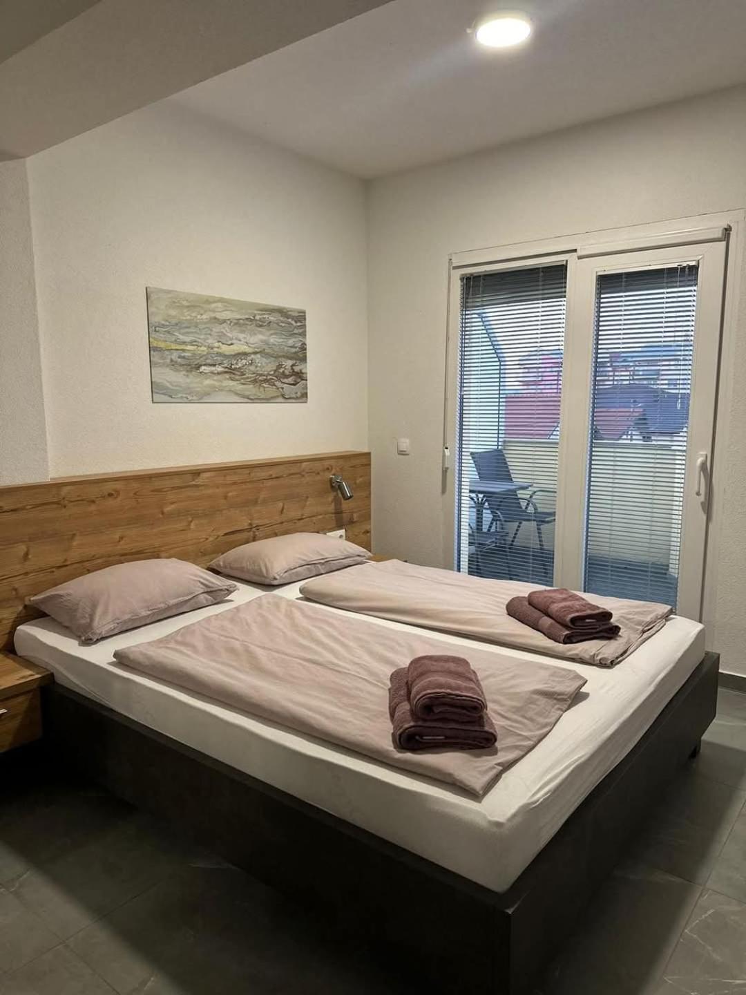 Gold Apartmani Kozarac エクステリア 写真